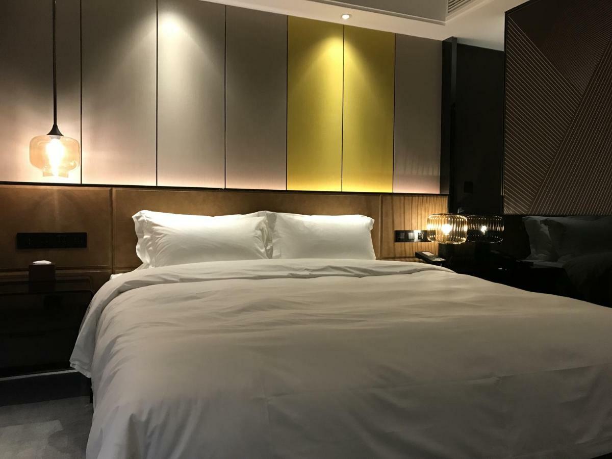 Paco Hotel Datang Metro Canton Esterno foto